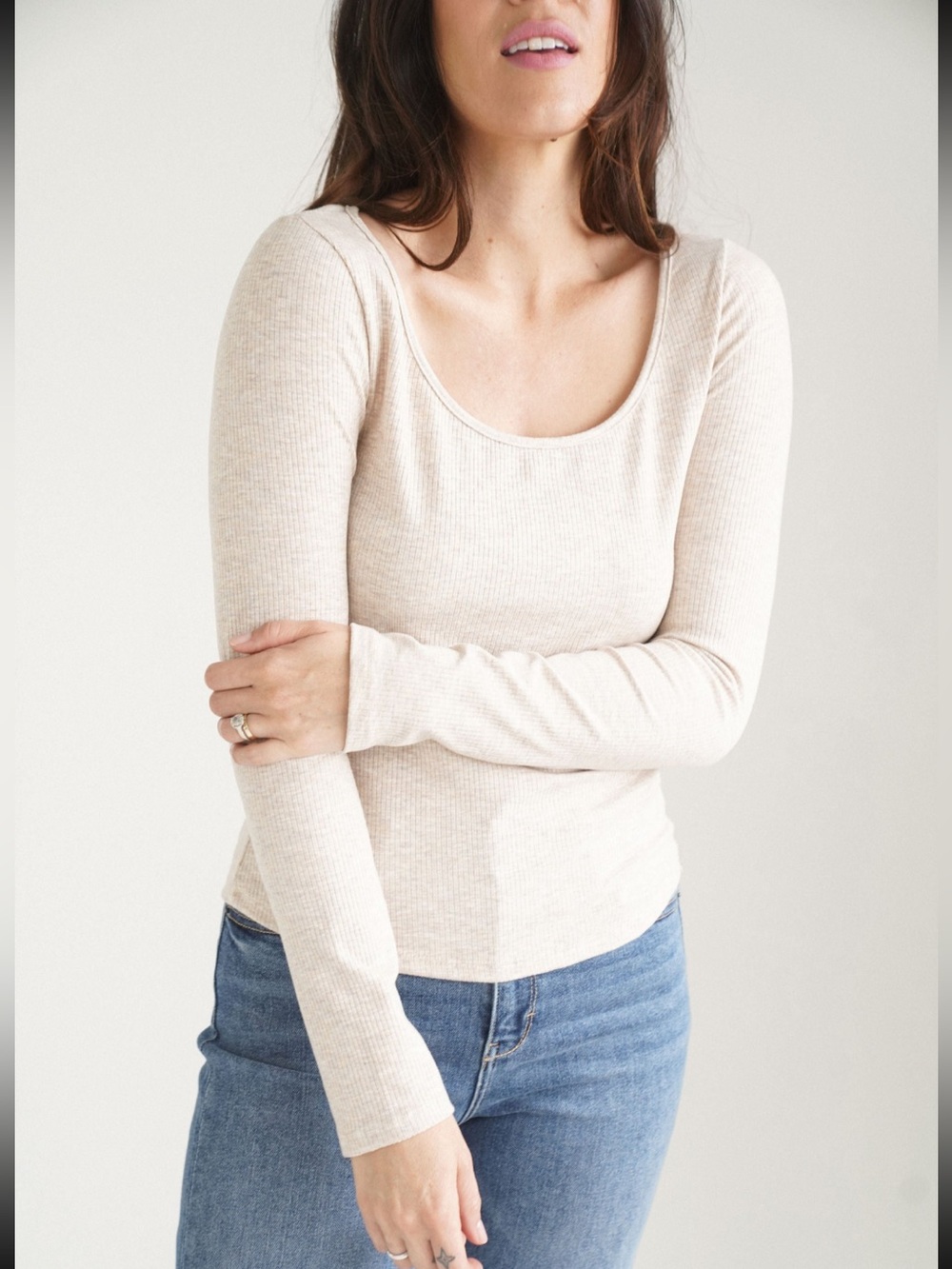 Carly Jean Los Angeles Beige Ribbed Scoop-Neck Long Sleeve Tee